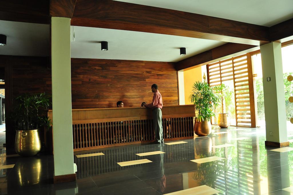 The Sovereign Colombo Exterior foto